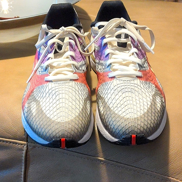 Nike Ghoswift Summit White Volt Running Athletic Shoes - Picture 3 of 8